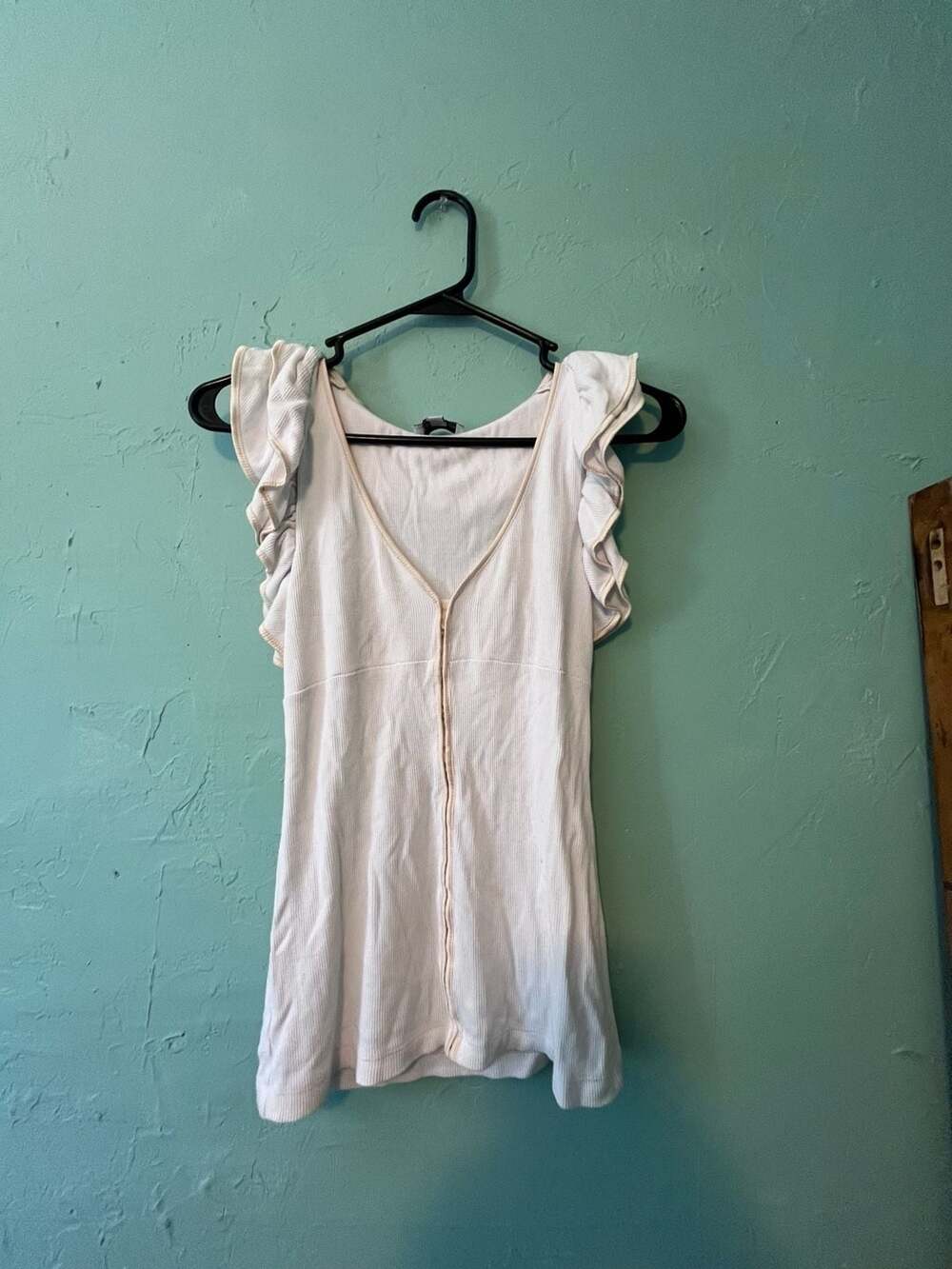 Bebe Ruffle Sleeveless Top Size S cream Y2K